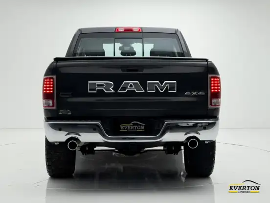 RAM-CLASSIC-5.7 V8 GASOLINA LARAMIE CD 4X4 AUTOMÁTICO RAM-CLASSIC-2023