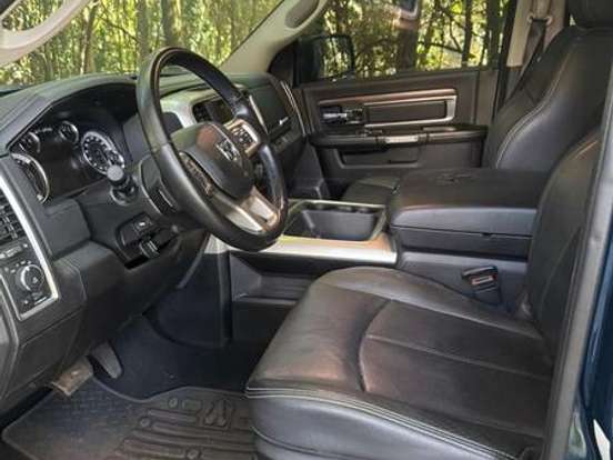 RAM-CLASSIC-5.7 V8 GASOLINA LARAMIE CD 4X4 AUTOMÁTICO RAM-CLASSIC-2023