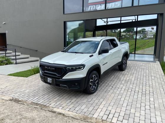 RAM RAMPAGE 2.0 HURRICANE 4 TURBO GASOLINA REBEL 4X4 AUTOMÁTICO