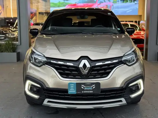 RENAULT-CAPTUR-2021
