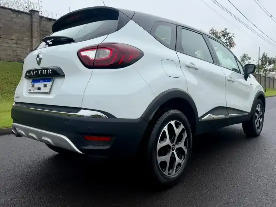 RENAULT-CAPTUR-2018