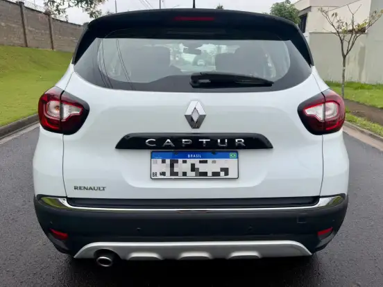RENAULT-CAPTUR-2018