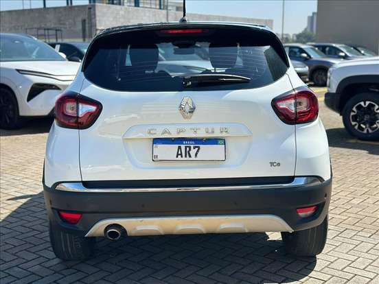 RENAULT-CAPTUR-2021
