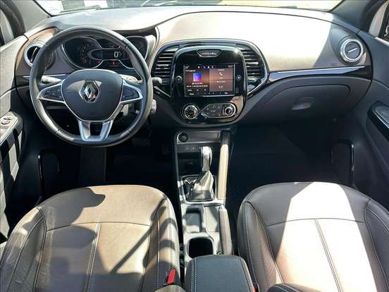 RENAULT-CAPTUR-2021