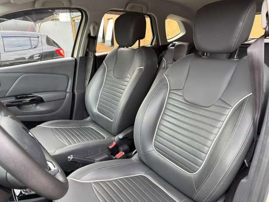 RENAULT-CAPTUR-1.6 16V SCE FLEX INTENSE X-TRONIC RENAULT-CAPTUR-2017