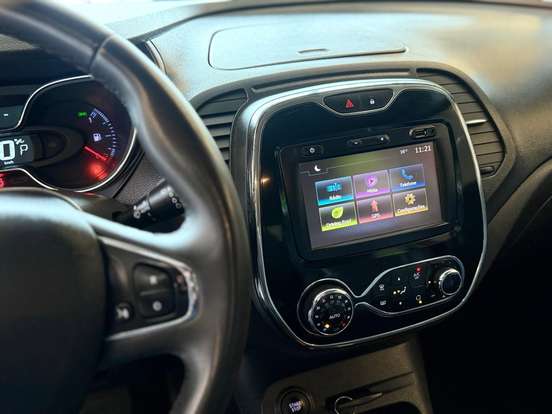 RENAULT-CAPTUR-2018