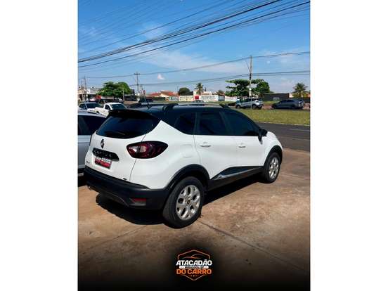 RENAULT-CAPTUR-2018