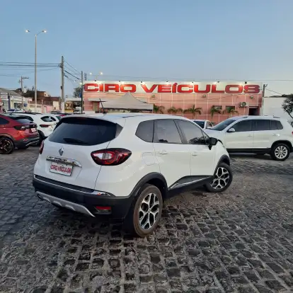 RENAULT-CAPTUR-2019