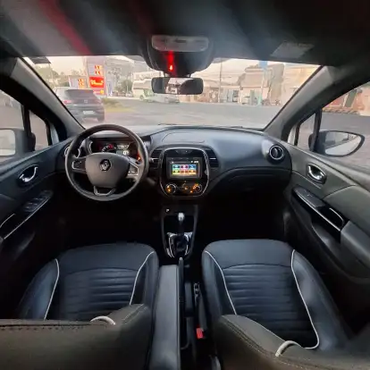RENAULT-CAPTUR-2019