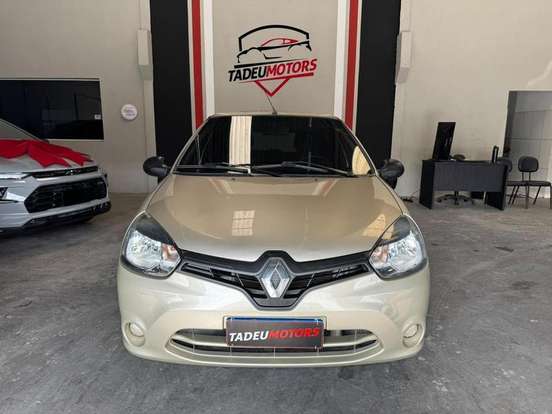 RENAULT-CLIO-2014