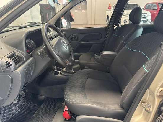 RENAULT-CLIO-1.0 EXPRESSION 16V FLEX 4P MANUAL RENAULT-CLIO-2014