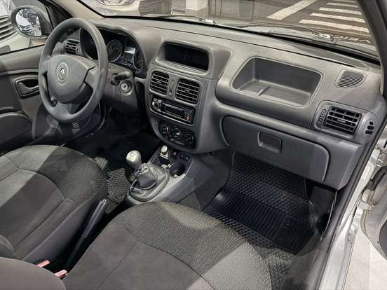 RENAULT-CLIO-2013
