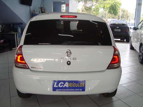 RENAULT-CLIO-2015