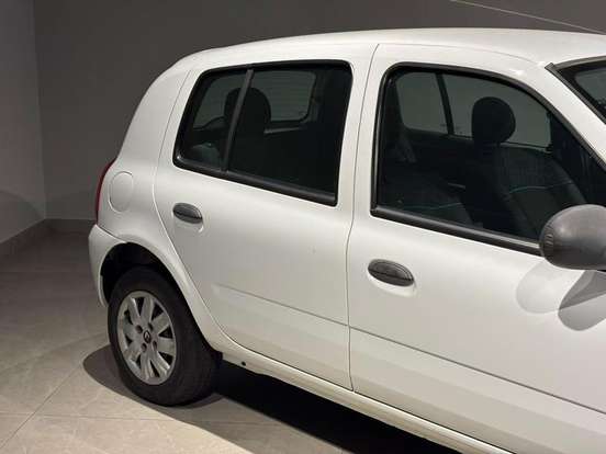 RENAULT-CLIO-1.0 EXPRESSION 16V FLEX 4P MANUAL RENAULT-CLIO-2014