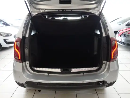 RENAULT-DUSTER-2018