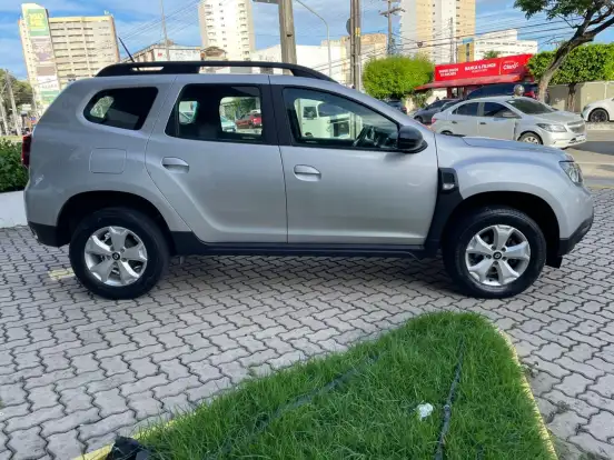 RENAULT-DUSTER-2024