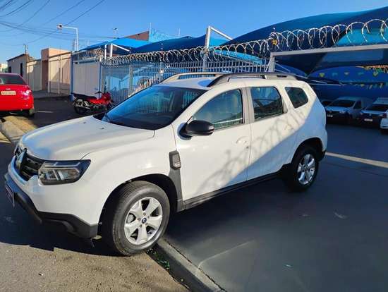 RENAULT-DUSTER-2023
