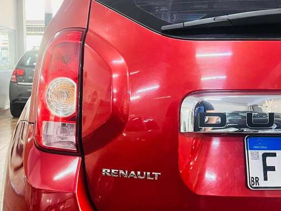 RENAULT-DUSTER-2012