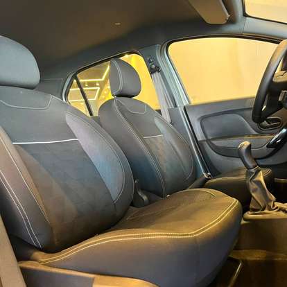 RENAULT-LOGAN-2024