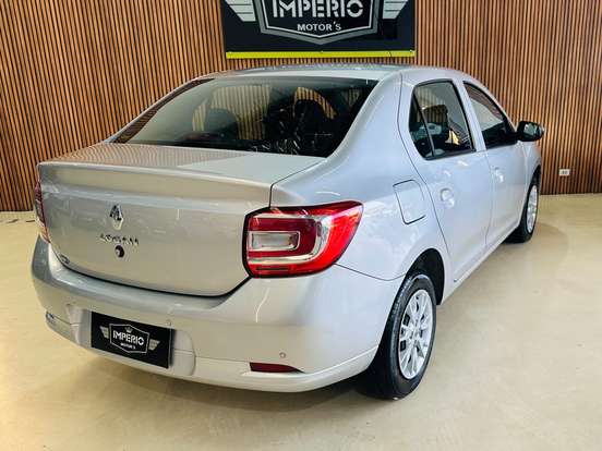 RENAULT-LOGAN-2024