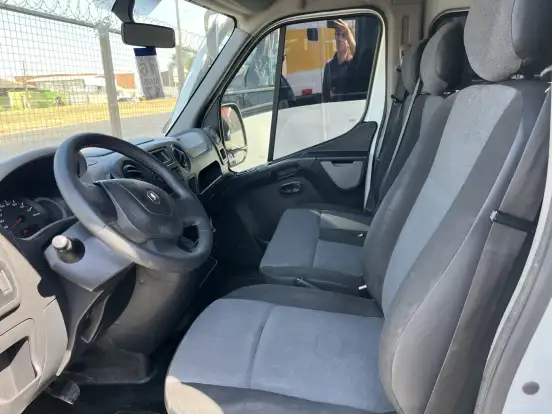 RENAULT-MASTER-2016