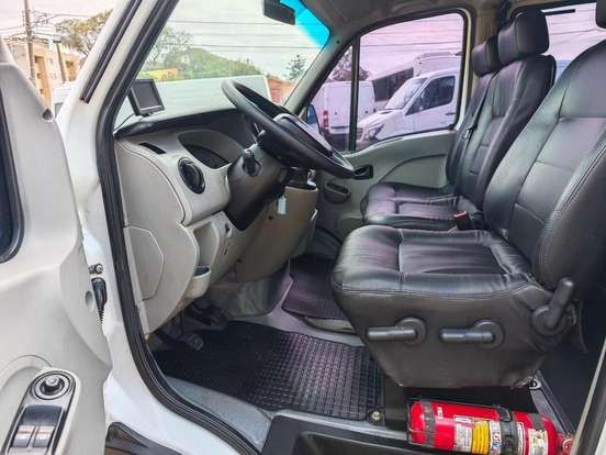 RENAULT-MASTER-2011