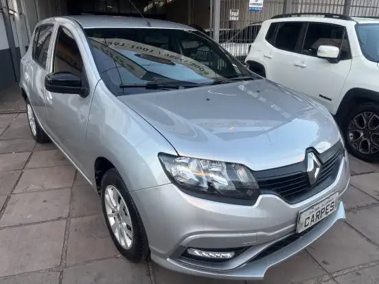 RENAULT-SANDERO-2022