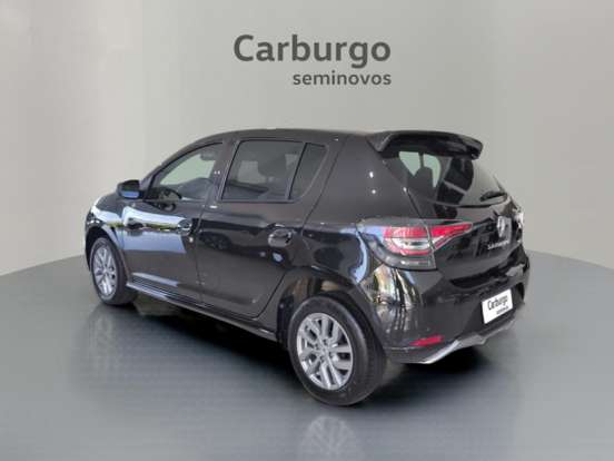 RENAULT-SANDERO-2021