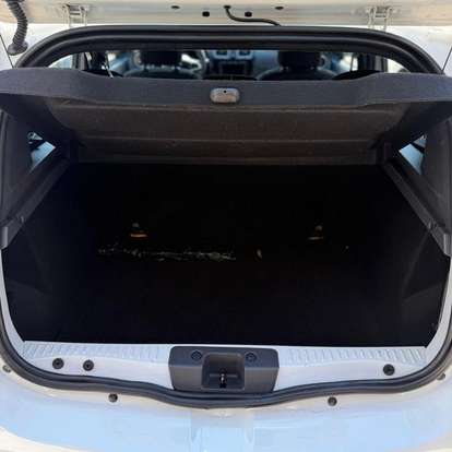 RENAULT-SANDERO-2022