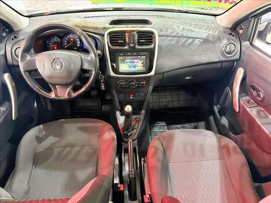 RENAULT-SANDERO-2019