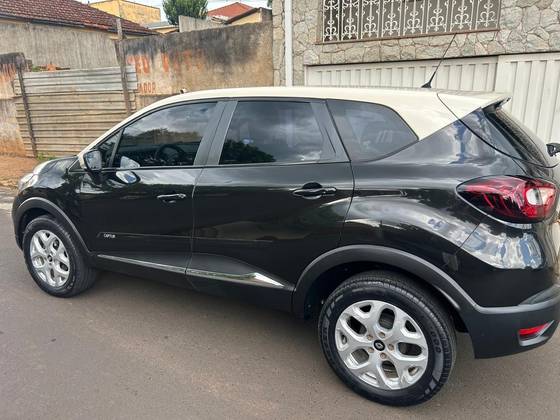 RENAULT CAPTUR 1.6 16V SCE FLEX LIFE X-TRONIC