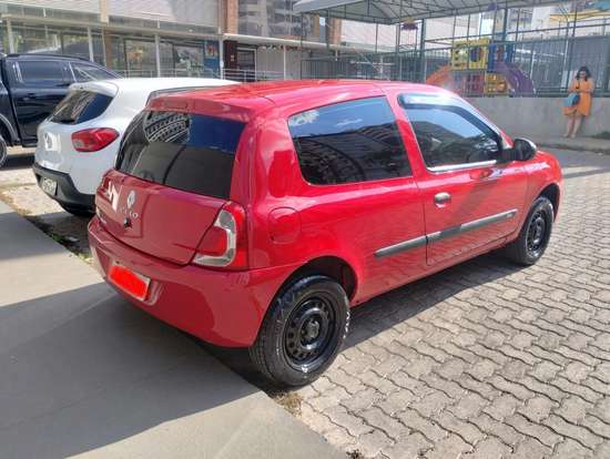 RENAULT-CLIO-2013
