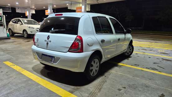 RENAULT-CLIO-2013