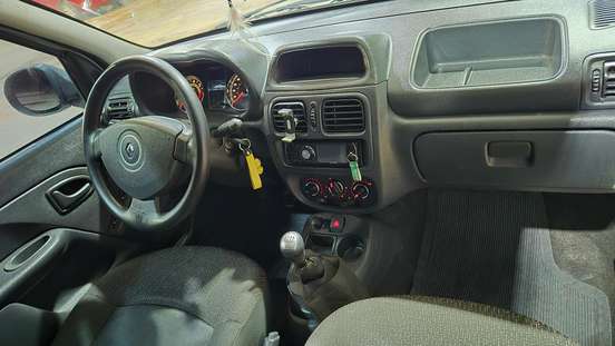 RENAULT-CLIO-2013