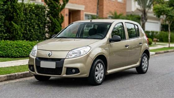 RENAULT SANDERO 1.0 AUTHENTIQUE 16V FLEX 4P MANUAL