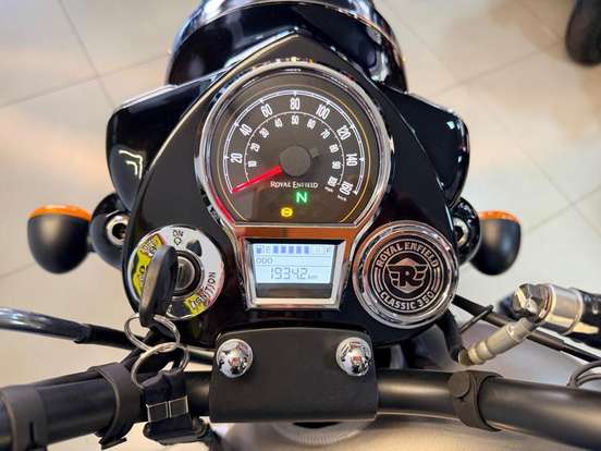 ROYAL ENFIELD-CLASSIC 350 DARK-2023