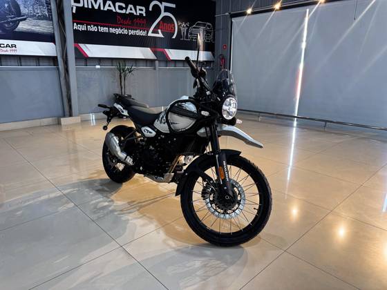 ROYAL ENFIELD HIMALAYAN 450 KAMET WHITE 