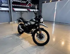 ROYAL ENFIELD HIMALAYAN 450 KAMET WHITE ROYAL ENFIELD HIMALAYAN 450 KAMET WHITE