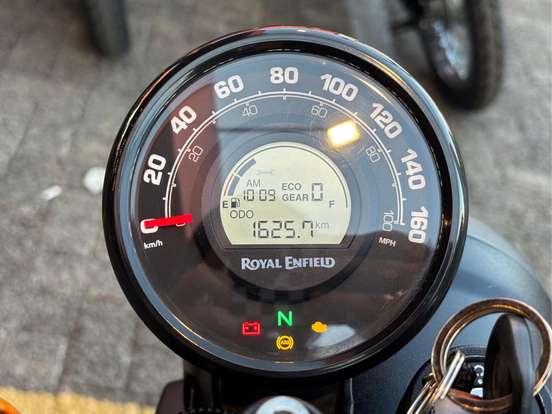 ROYAL ENFIELD-HUNTER 350-2025