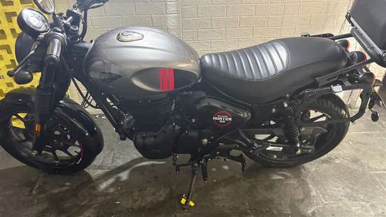 ROYAL ENFIELD-HUNTER 350-2025