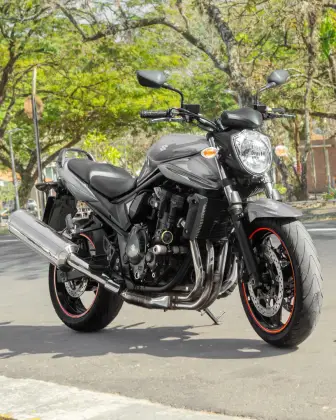 SUZUKI BANDIT 650 