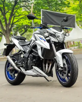 SUZUKI GSX-S750A 