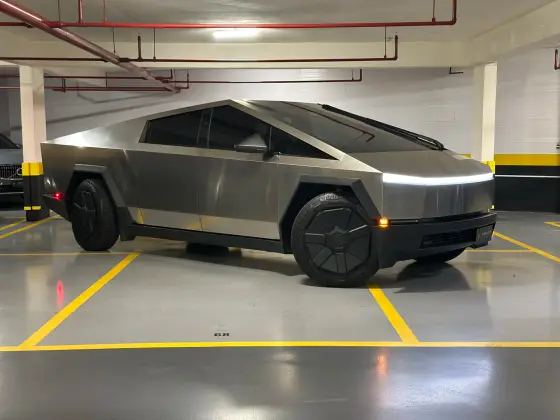 TESLA CYBERTRUCK 122,4 KW ELÉTRICO AWD