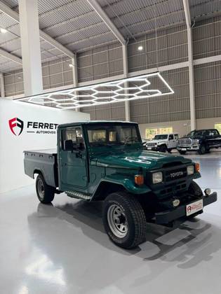 TOYOTA BANDEIRANTE 4.0 OJ50LV-B 4X4 CHASSI LONGO DIESEL 2P MANUAL