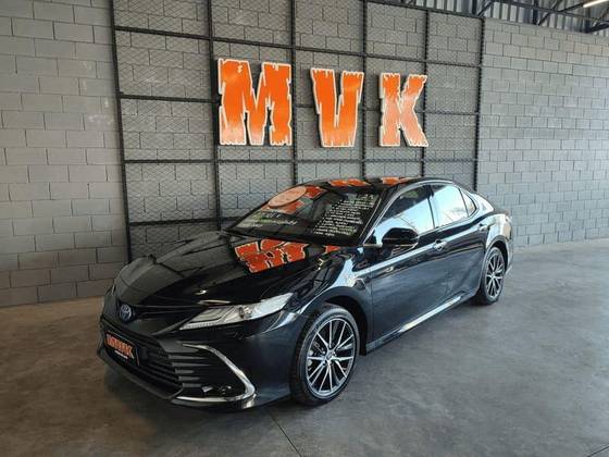 TOYOTA CAMRY 2.5 VVT-IE HYBRID XLE eCVT