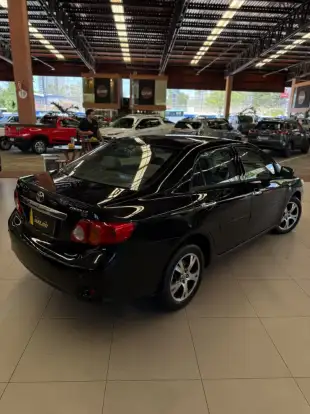 TOYOTA-COROLLA-2010
