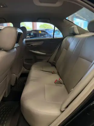 TOYOTA-COROLLA-2010
