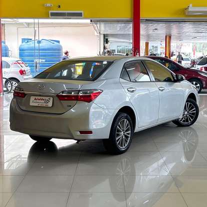 TOYOTA-COROLLA-2018