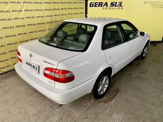 TOYOTA-COROLLA-2001