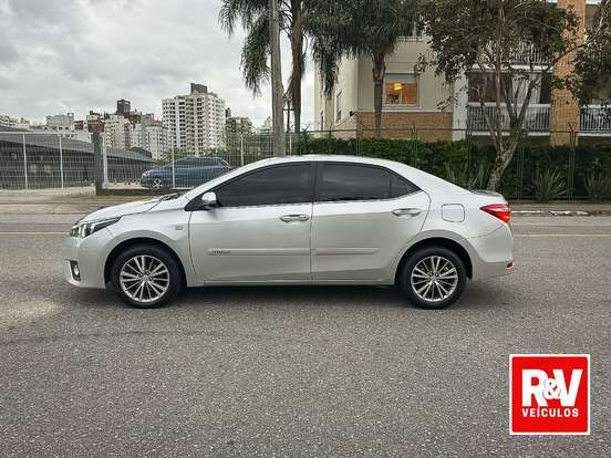 TOYOTA-COROLLA-2014